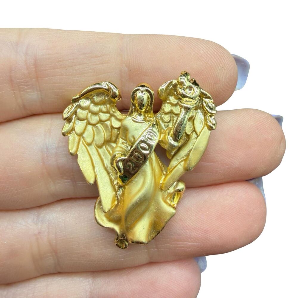 Vintage jewelry 2000 gold tone angel brooch pin